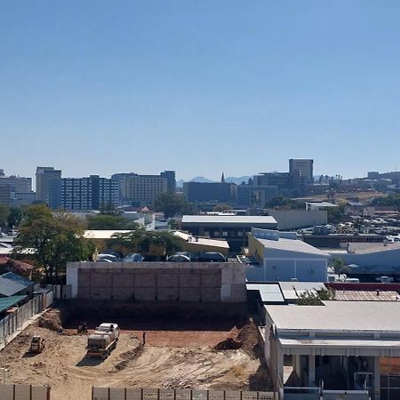 D'S Central Hideout Windhoek Esterno foto